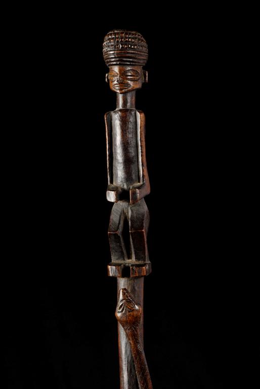 Sceptre (detail face) - Chokwe - Angola 125.jpg - Sceptre (détail face) "mbwetchi" - Chokwe - Angola - 125